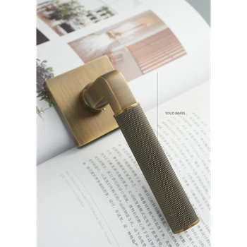 Дверная ручка из латуни LYDIA collection G005R