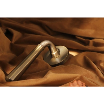 Дверная ручка из латуни POLLY collection G016 ретро