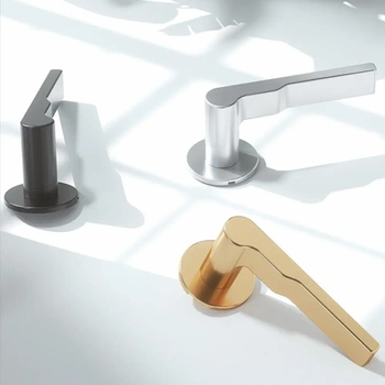 Комплект дверных ручек LINE collection