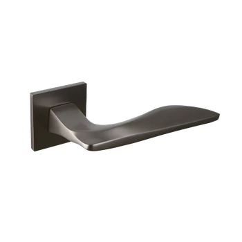 Дверная ручка из латуни CITY collection С332 хром